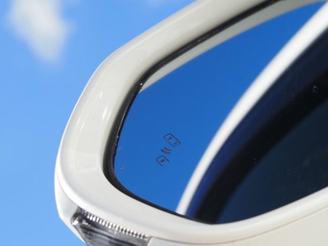 TOYOTA CROWN SEDAN HYBRID 2018 Image 31