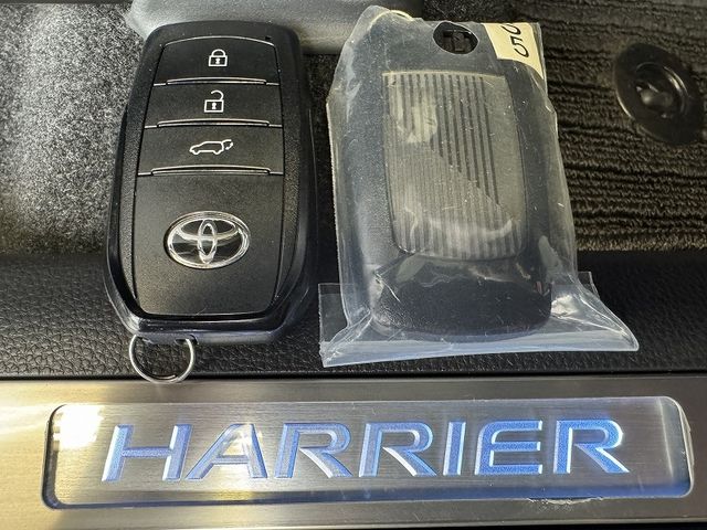 TOYOTA HARRIER 4WD 2020 Image 31