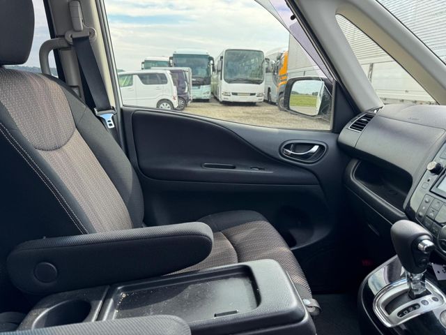 NISSAN SERENA  S-HYBRID 2014 Image 31