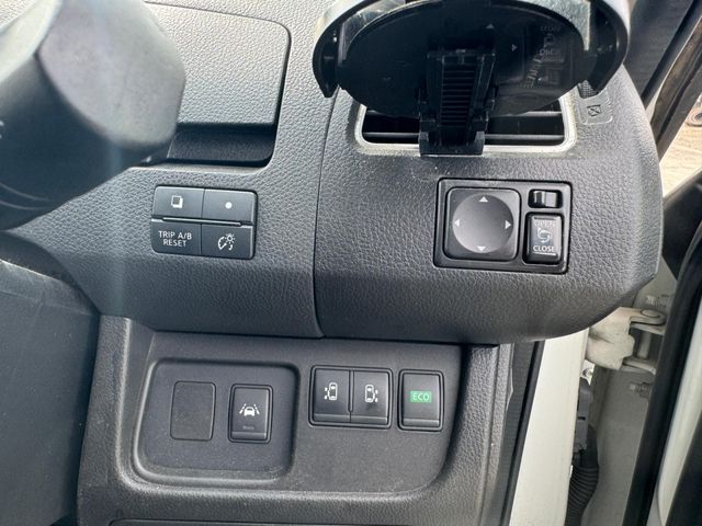 NISSAN SERENA  S-HYBRID 2014 Image 31