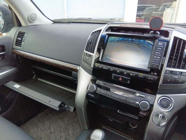 TOYOTA LANDCRUISER WAGON 2015 Image 31