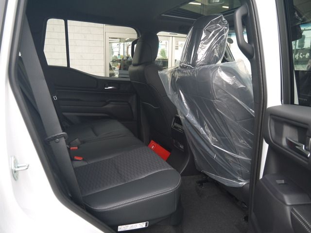 TOYOTA LANDCRUISER 250 2024 Image 31