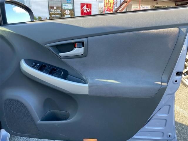 TOYOTA PRIUS 2009 Image 31