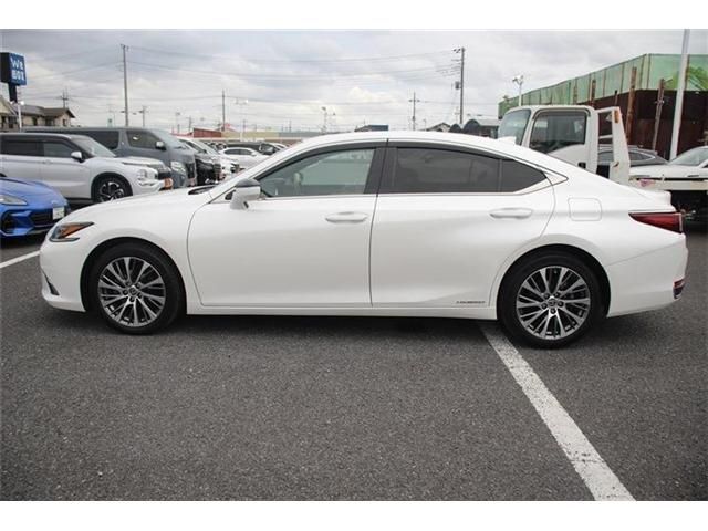 TOYOTA LEXUS ES300H 2019 Image 31