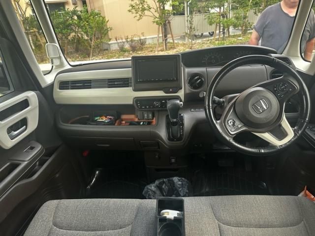 HONDA N BOX 2021 Image 31