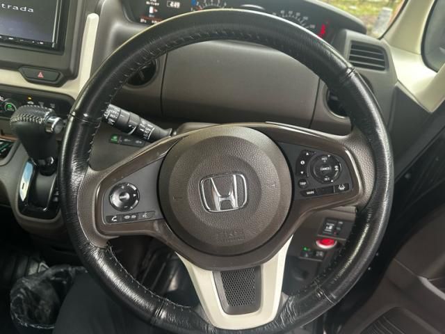 HONDA N BOX 2021 Image 31