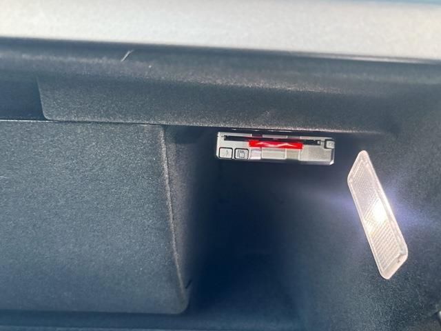 PEUGEOT 5008 2021 Image 31