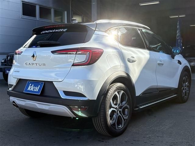 RENAULT CAPTUR 2021 Image 31
