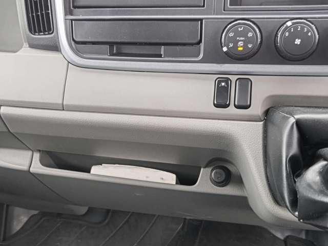 MITSUBISHI CANTER 2019 Image 31