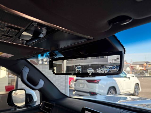 TOYOTA LEXUS LX600 2023 Image 31