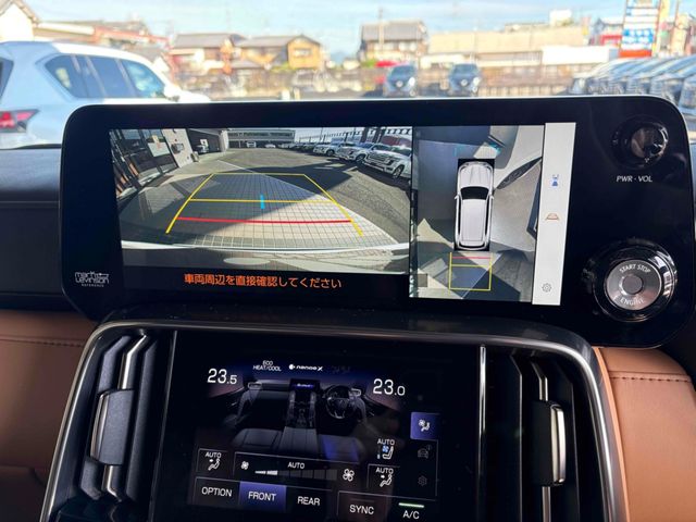 TOYOTA LEXUS LX600 2023 Image 31