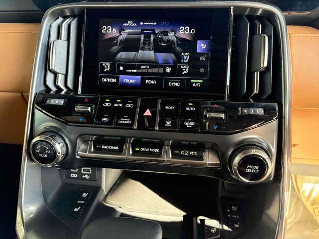 TOYOTA LEXUS LX600 2023 Image 31