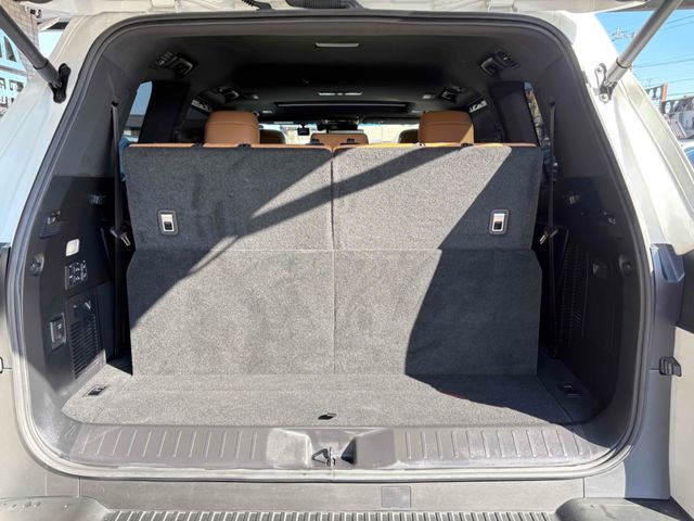 TOYOTA LEXUS LX600 2023 Image 31