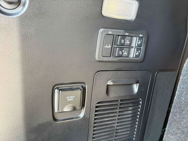 TOYOTA LEXUS LX600 2023 Image 31