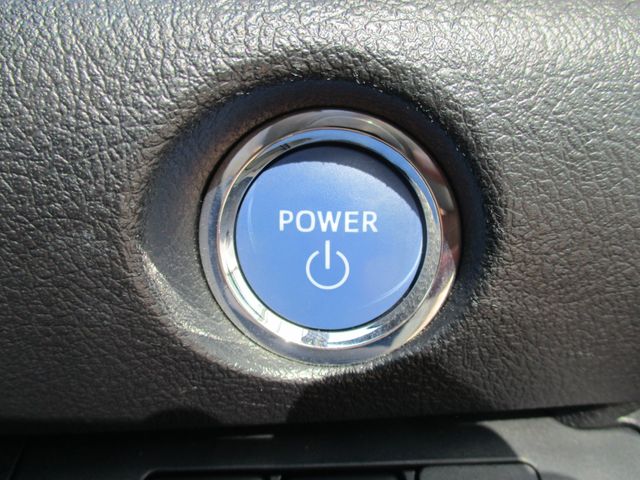 TOYOTA SIENTA HYBRID 2019 Image 31