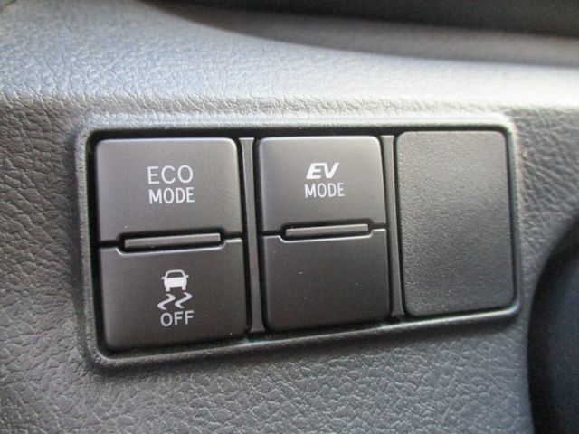 TOYOTA SIENTA HYBRID 2019 Image 31