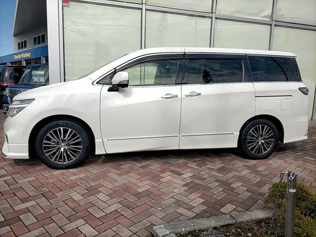NISSAN ELGRAND 2014 Image 31
