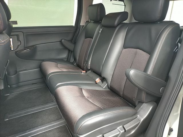 NISSAN ELGRAND 2014 Image 31