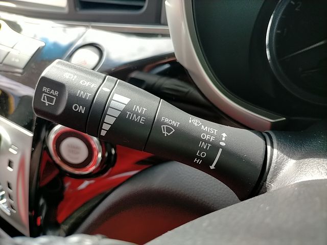 NISSAN ELGRAND 2014 Image 31