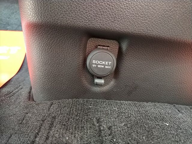 NISSAN ELGRAND 2014 Image 31