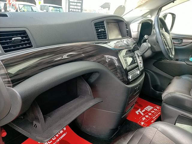 NISSAN ELGRAND 2014 Image 31