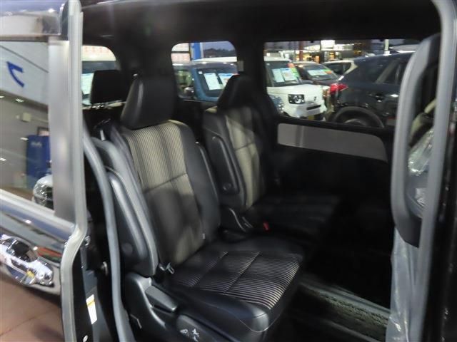 TOYOTA NOAH 2020 Image 31