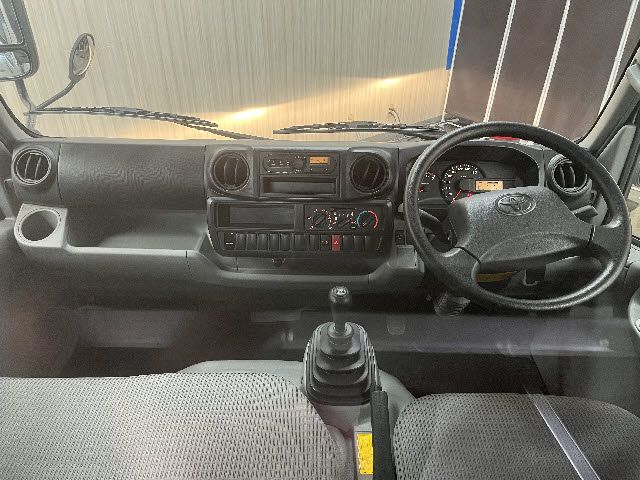 TOYOTA DYNA 2020 Image 31