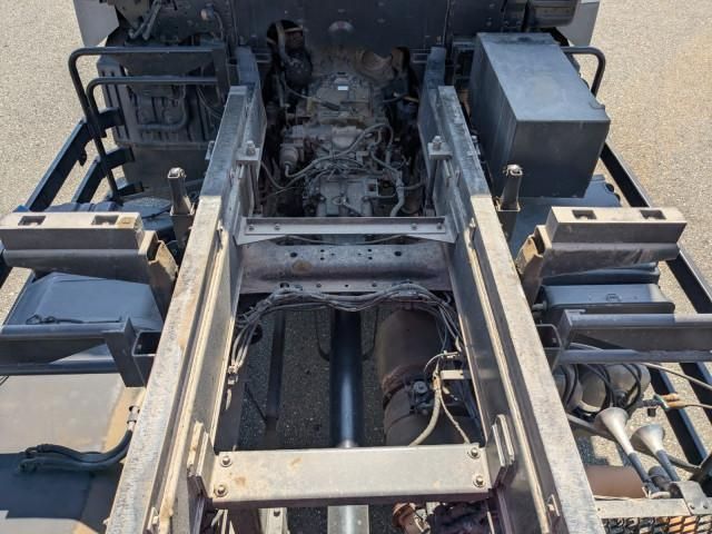 MITSUBISHI FUSOU SUPER GREAT 2015 Image 31