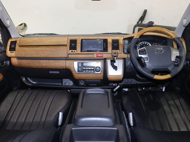 TOYOTA HIACE VAN 2WD 2017 Image 31