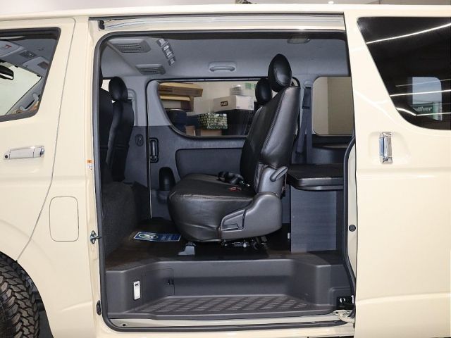 TOYOTA HIACE VAN 2WD 2017 Image 31