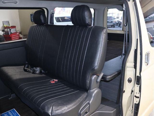 TOYOTA HIACE VAN 2WD 2017 Image 31