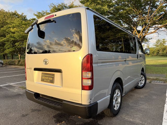 TOYOTA HIACE VAN 4WD 2012 Image 31