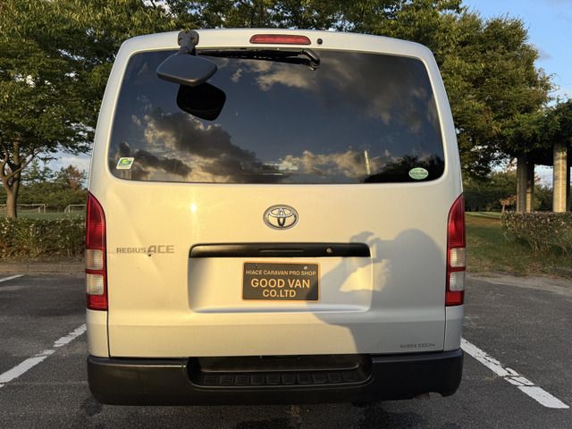 TOYOTA HIACE VAN 4WD 2012 Image 31