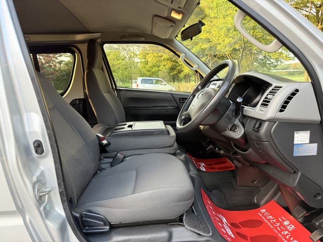 TOYOTA HIACE VAN 4WD 2012 Image 31