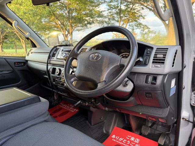 TOYOTA HIACE VAN 4WD 2012 Image 31