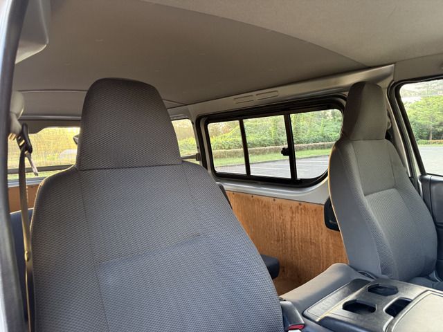 TOYOTA HIACE VAN 4WD 2012 Image 31