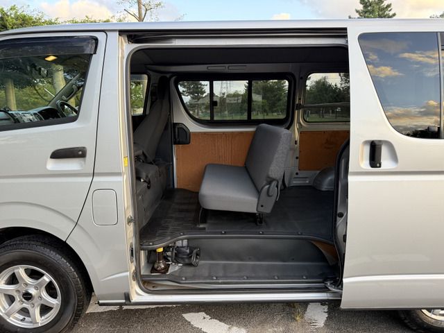 TOYOTA HIACE VAN 4WD 2012 Image 31