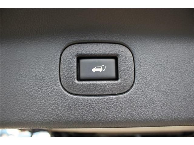 NISSAN ELGRAND 2014 Image 31