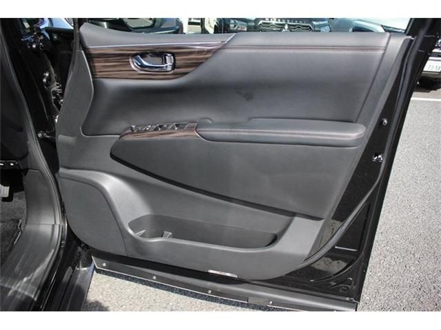 NISSAN ELGRAND 2014 Image 31