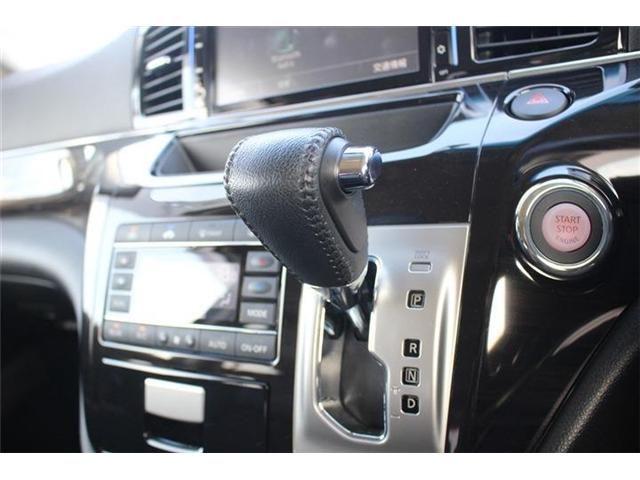 NISSAN ELGRAND 2014 Image 31