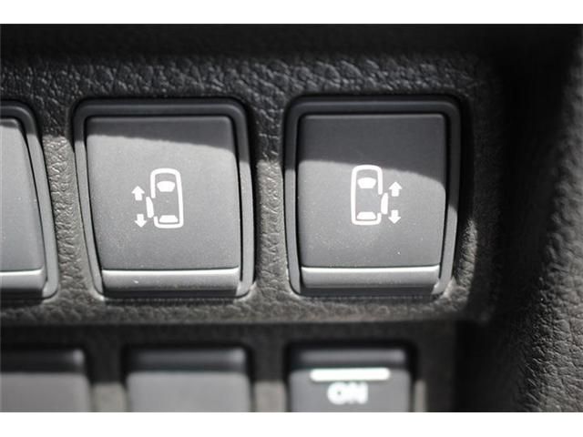 NISSAN ELGRAND 2014 Image 31