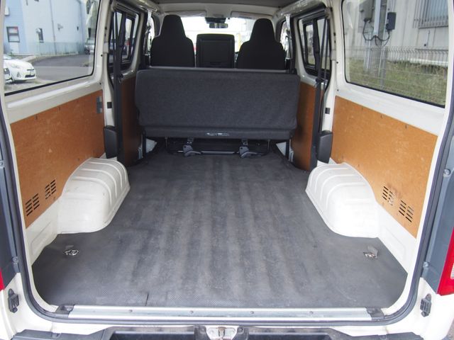 TOYOTA HIACE VAN 4WD 2019 Image 31