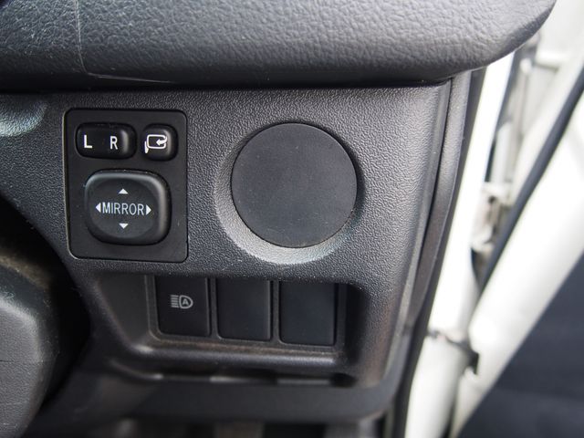 TOYOTA HIACE VAN 4WD 2019 Image 31