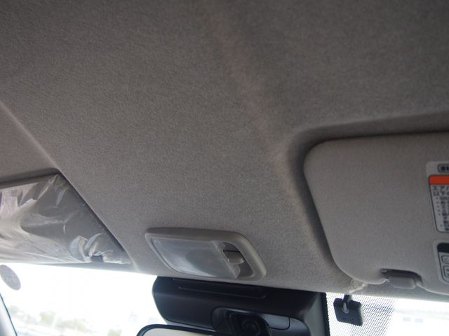 TOYOTA HIACE VAN 4WD 2019 Image 31