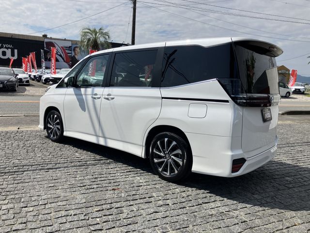 TOYOTA VOXY HYBRID 2023 Image 31