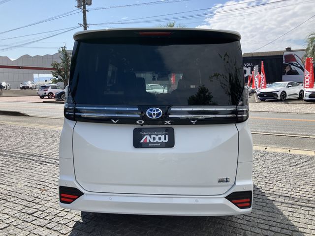 TOYOTA VOXY HYBRID 2023 Image 31