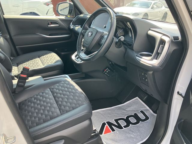 TOYOTA VOXY HYBRID 2023 Image 31