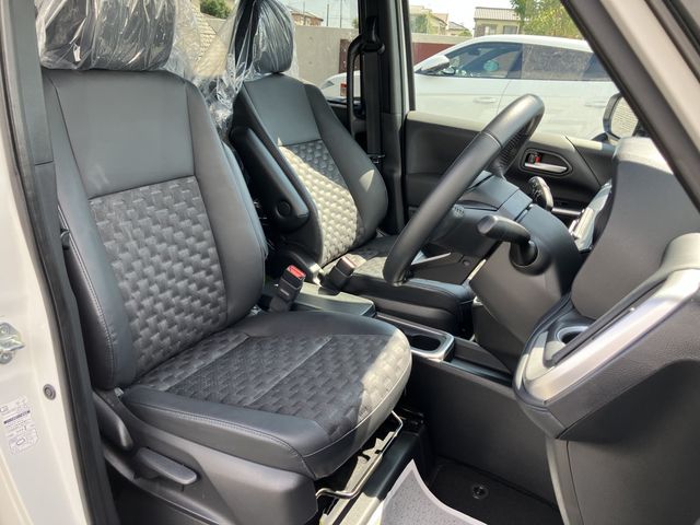 TOYOTA VOXY HYBRID 2023 Image 31