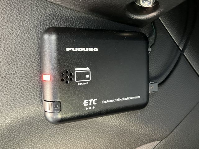 TOYOTA VOXY HYBRID 2023 Image 31