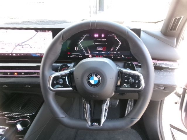 BMW 5SERIES SEDAN 2024 Image 31